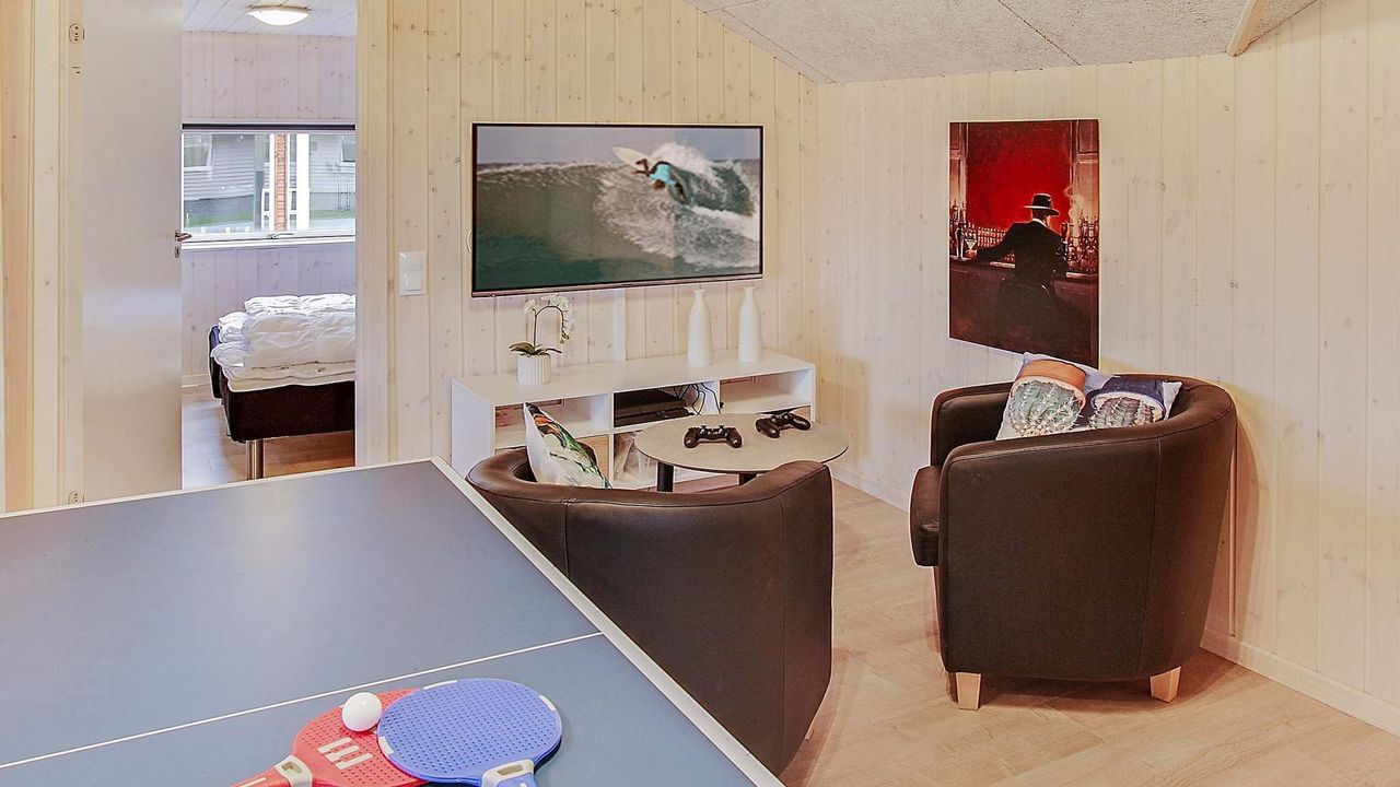 Indoor Indoor